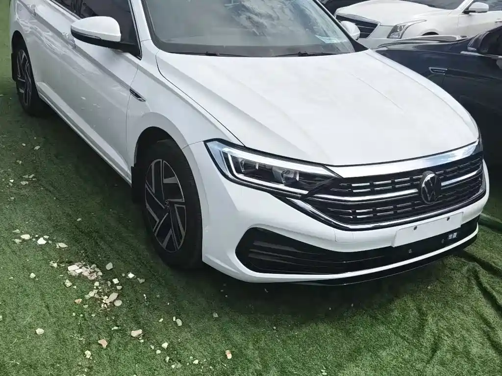 Volkswagen Sagitar — миниатюра 3