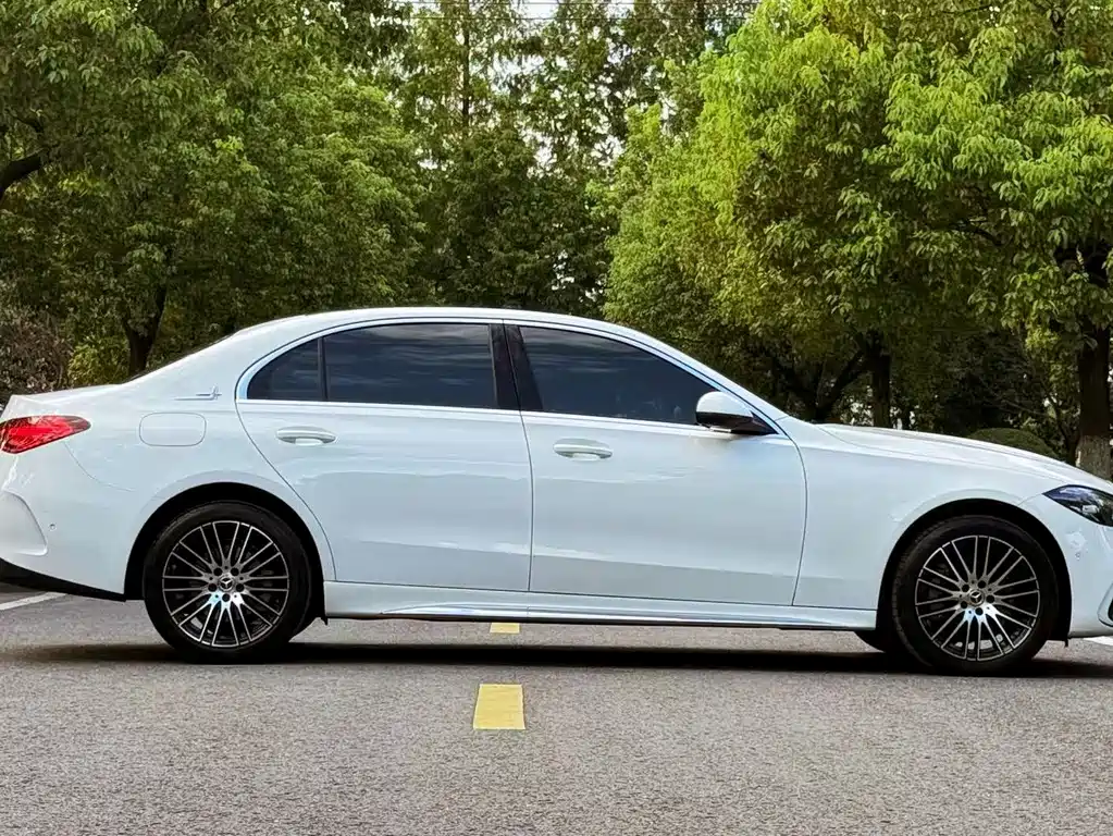 Mercedes-Benz C-Class — миниатюра 4