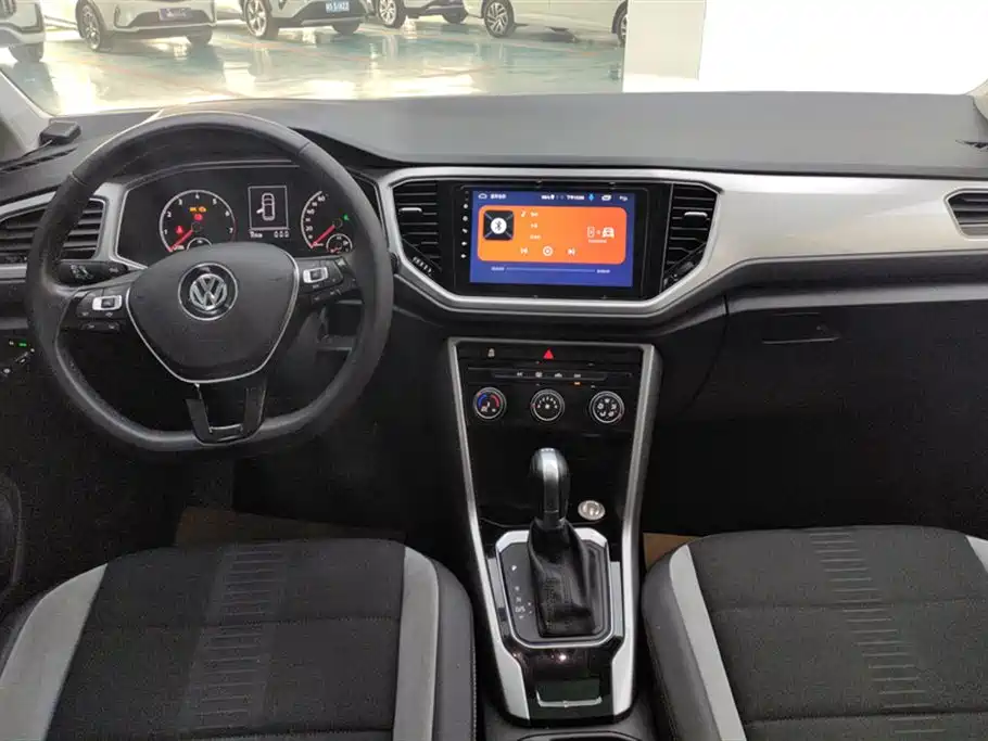 VOLKSWAGEN T ROC EXPLORING SONGS