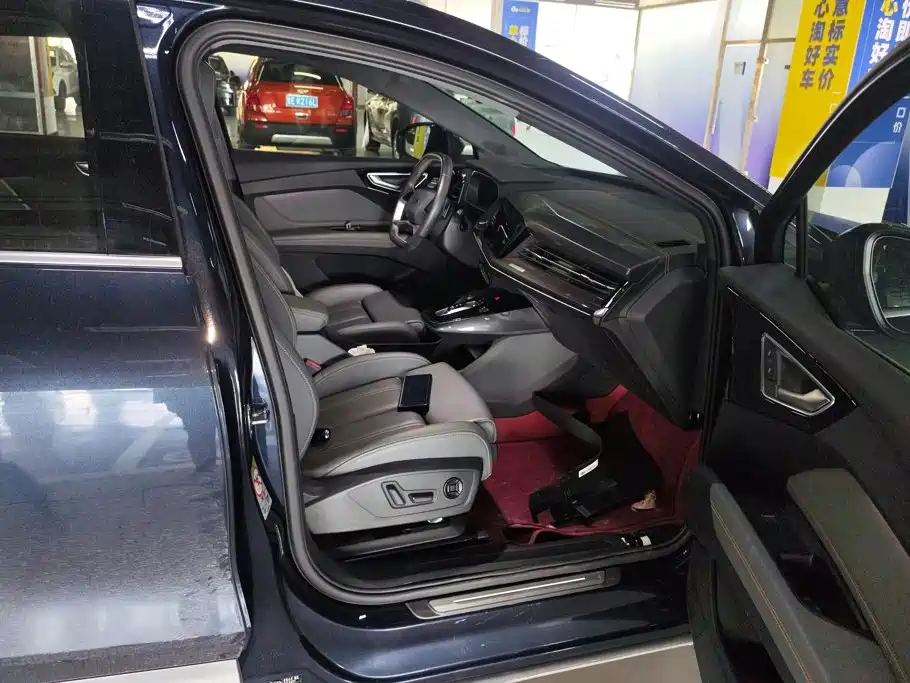 Audi Q4 e-tron — миниатюра 8