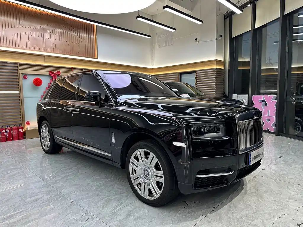 Rolls-Royce Cullinan — миниатюра 3