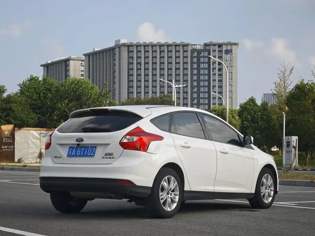 Ford Focus — миниатюра 7