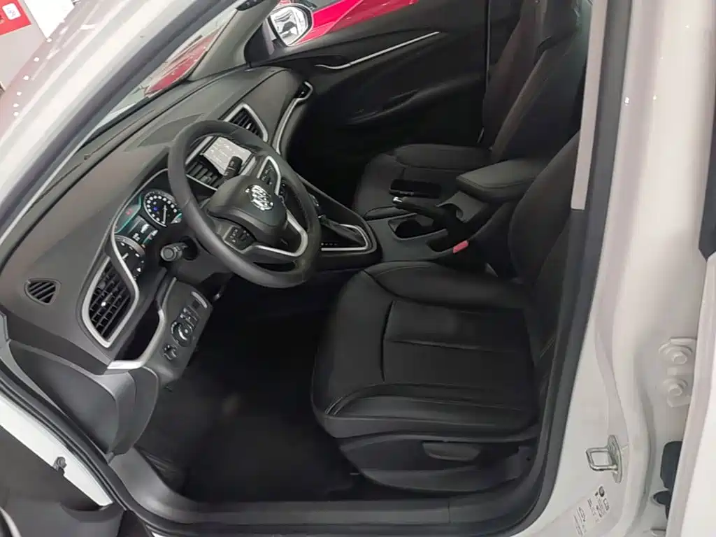 Buick Excelle — миниатюра 15