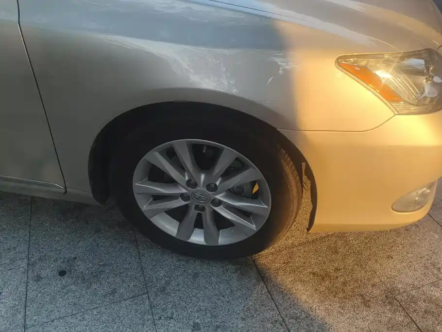 Lexus ES — миниатюра 6
