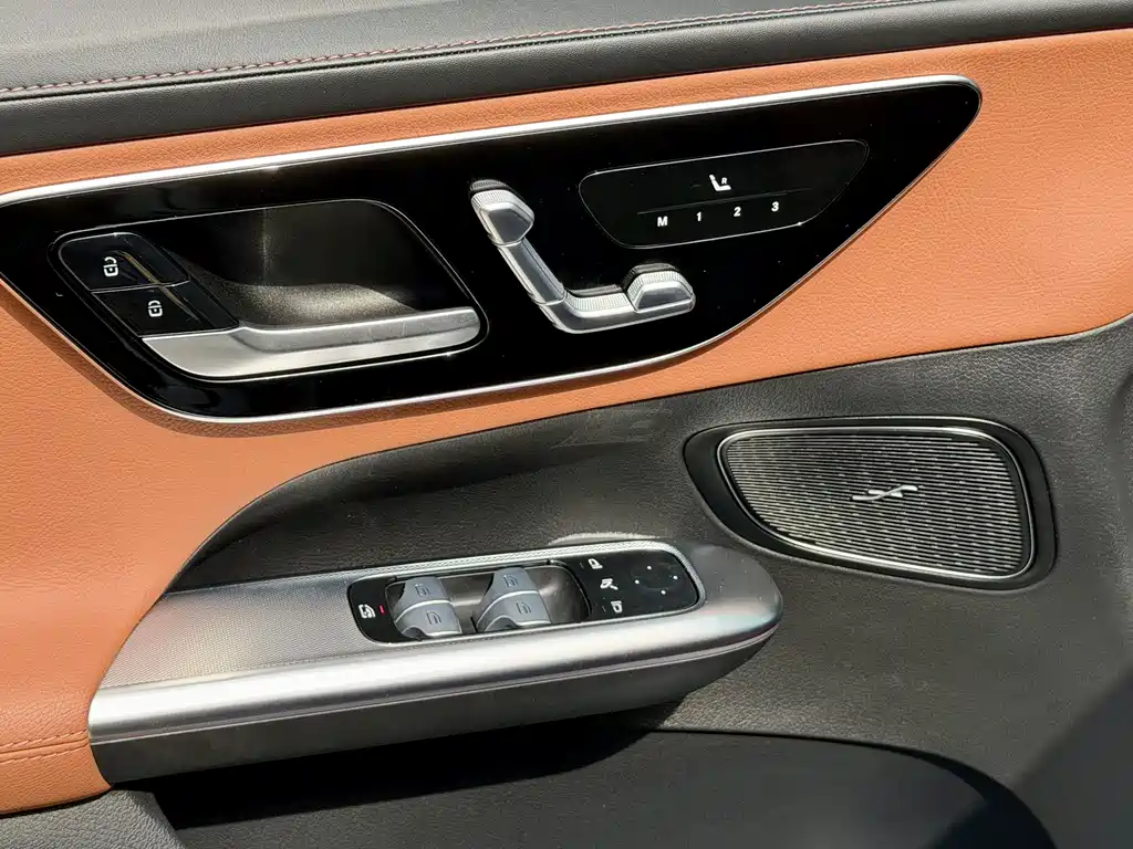 Mercedes-Benz GLC 2023 GLC 260 L 4MATIC Luxury 7 мест