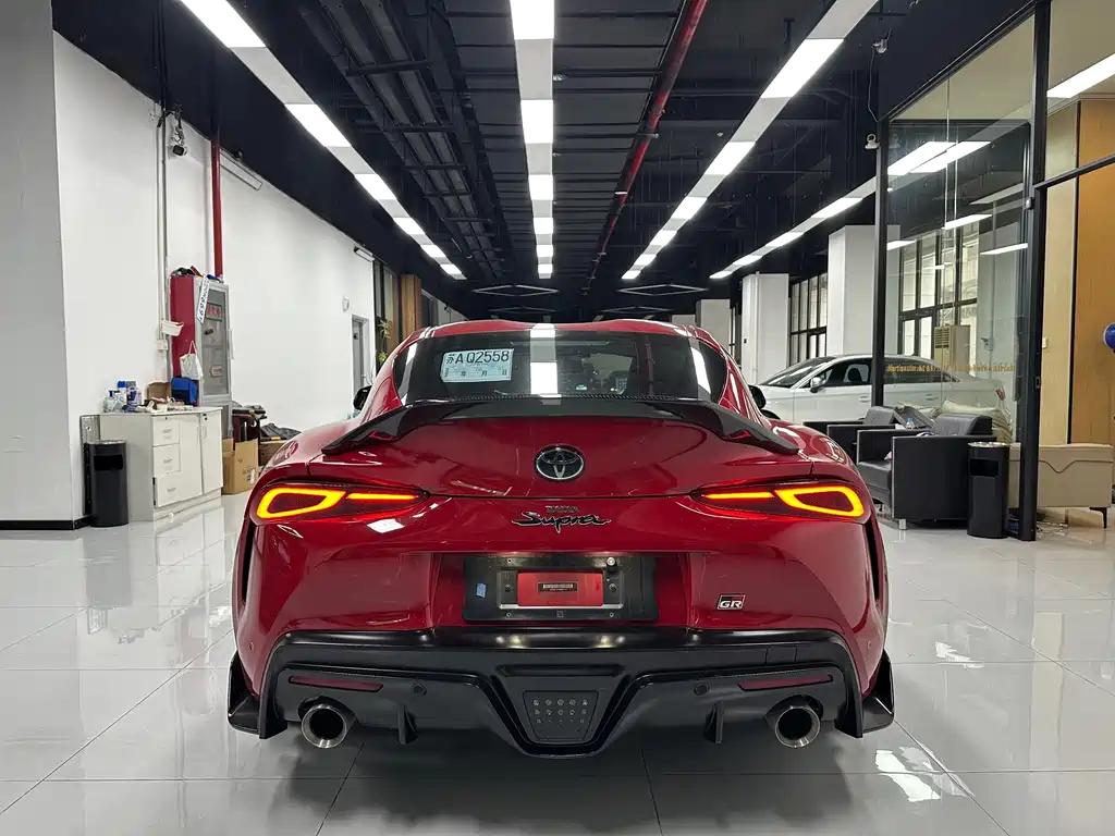 Toyota Supra — миниатюра 5