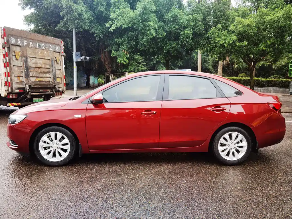 Buick Excelle — миниатюра 7