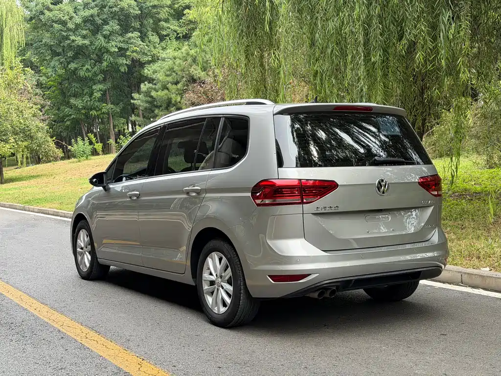 Volkswagen Touran — миниатюра 17