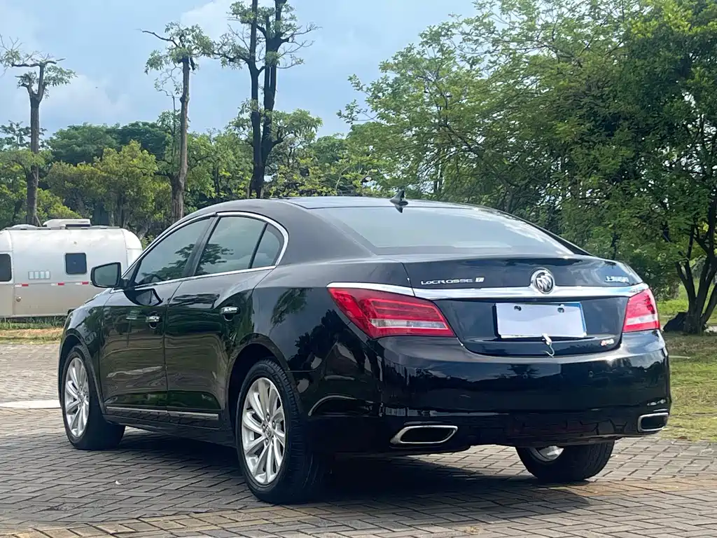 Buick LaCrosse — миниатюра 7