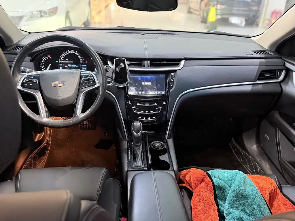 Cadillac XTS — миниатюра 6
