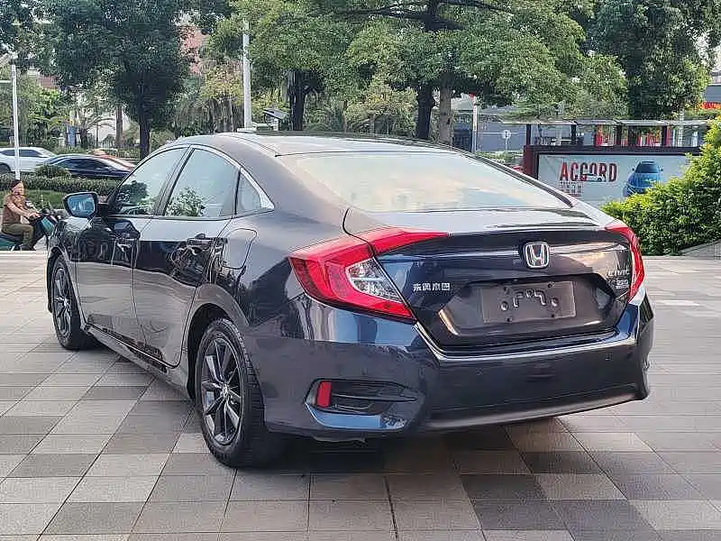 Honda Civic — миниатюра 11
