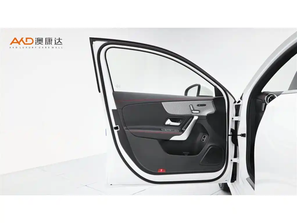 Mercedes-Benz A-Class — миниатюра 10