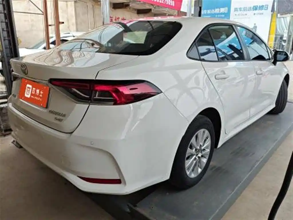 Toyota Corolla — миниатюра 4
