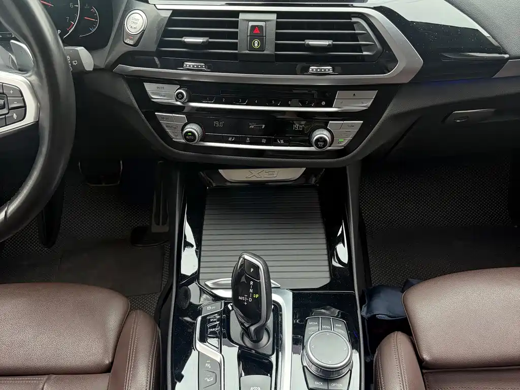 BMW X3 — миниатюра 12