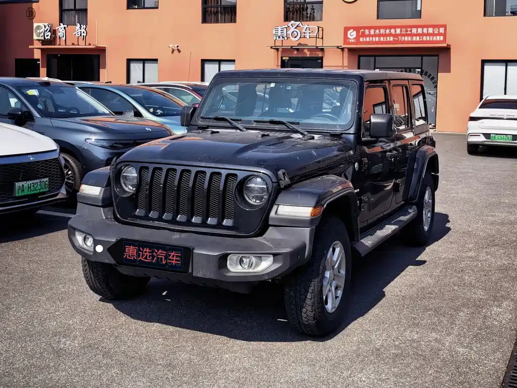 Купить Jeep Wrangler