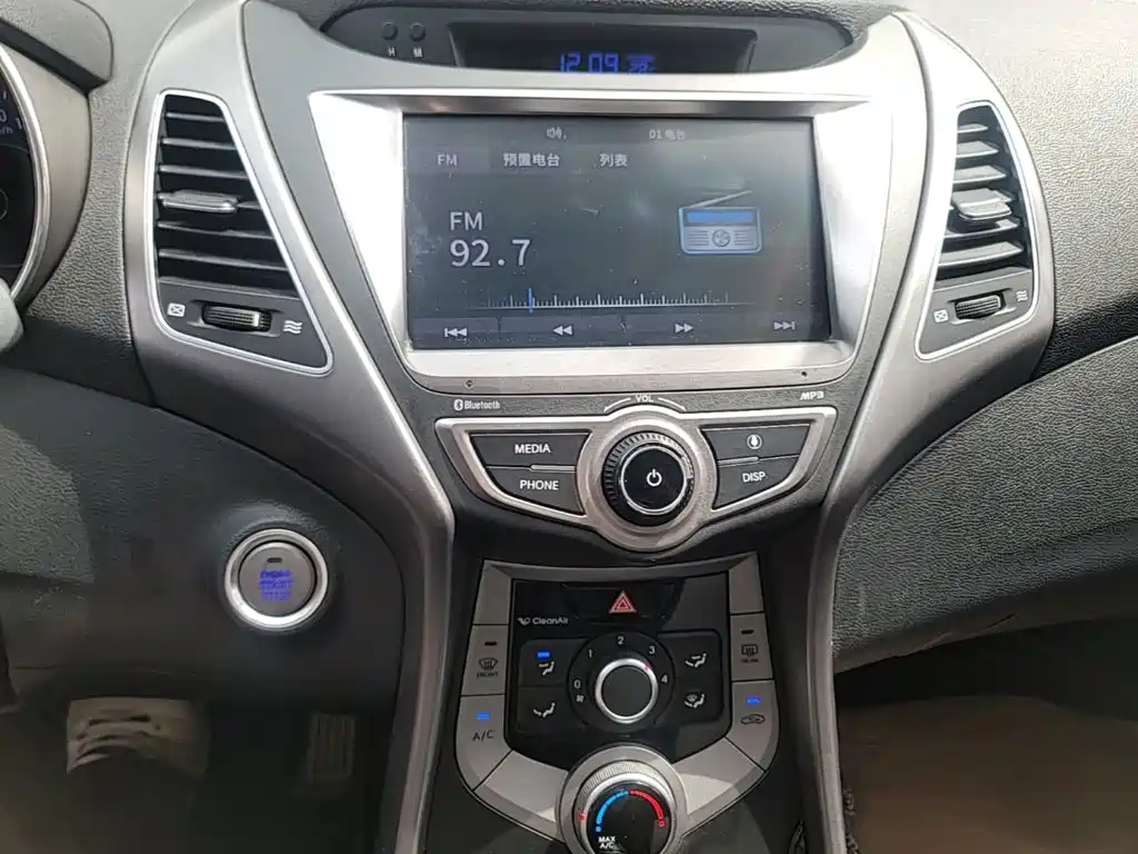 Hyundai Elantra Langdong — миниатюра 13