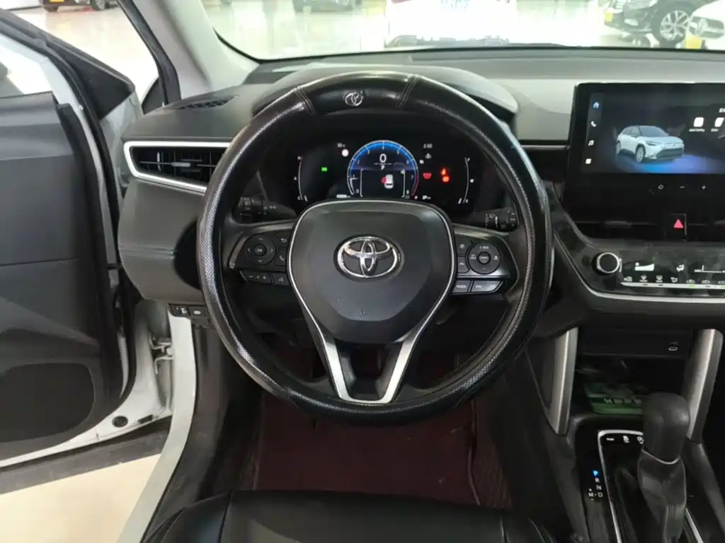 Toyota Frontlander — миниатюра 11