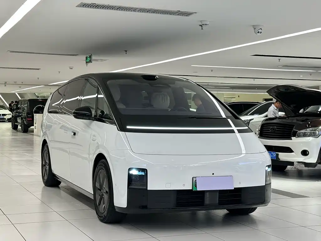 Li Auto Li MEGA — миниатюра 3