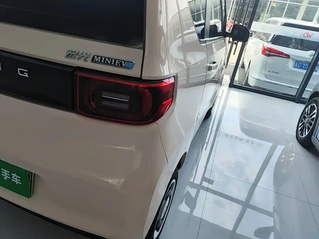 Wuling MINIEV — миниатюра 8
