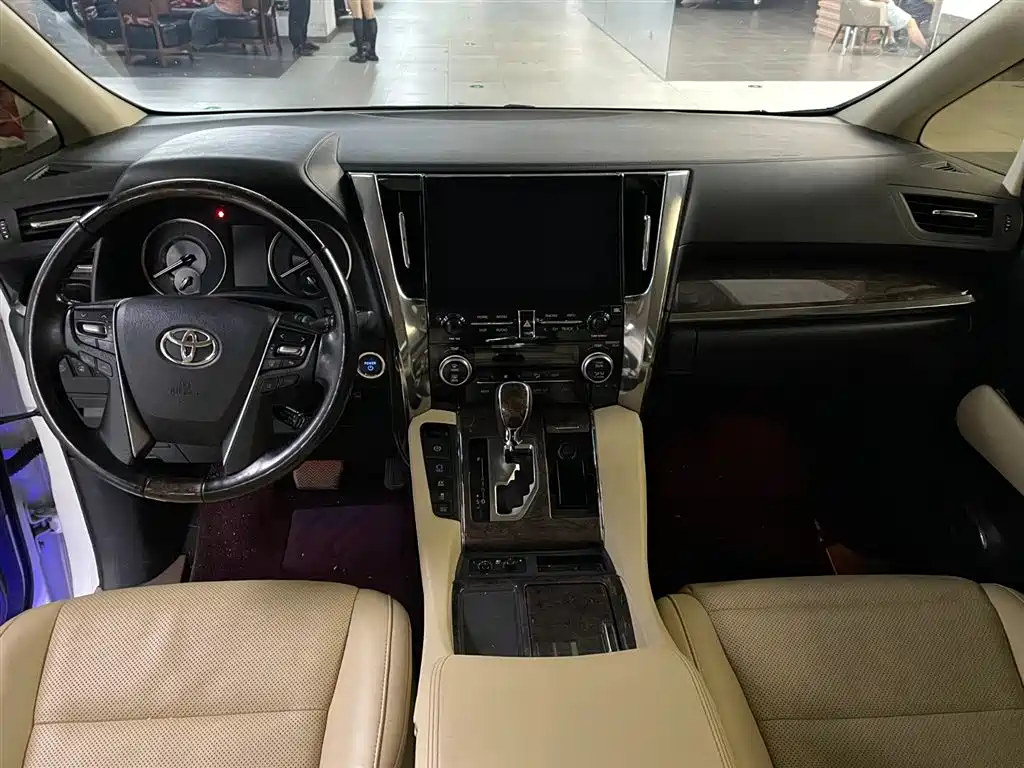 Toyota Alphard 2021 2.5L Luxury