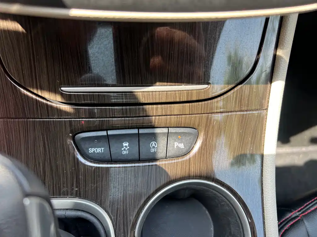 Buick Verano — миниатюра 18