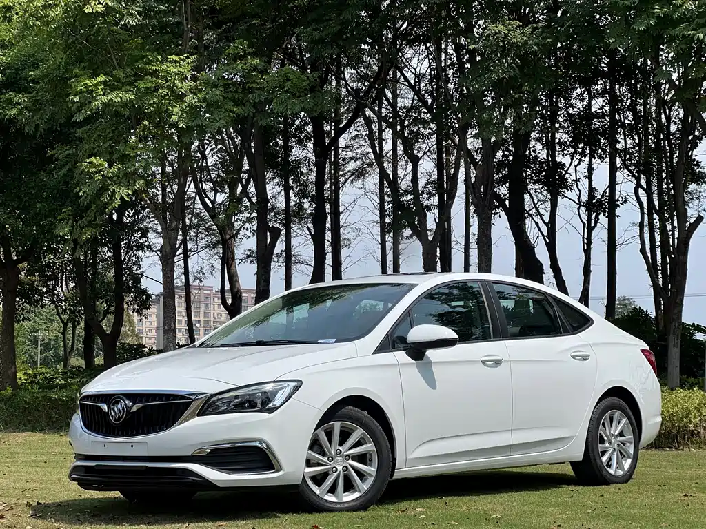 Buick Verano — миниатюра 10
