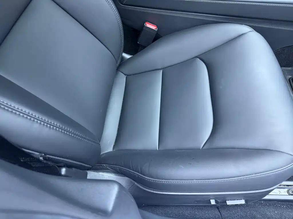 Tesla Model 3 — миниатюра 9