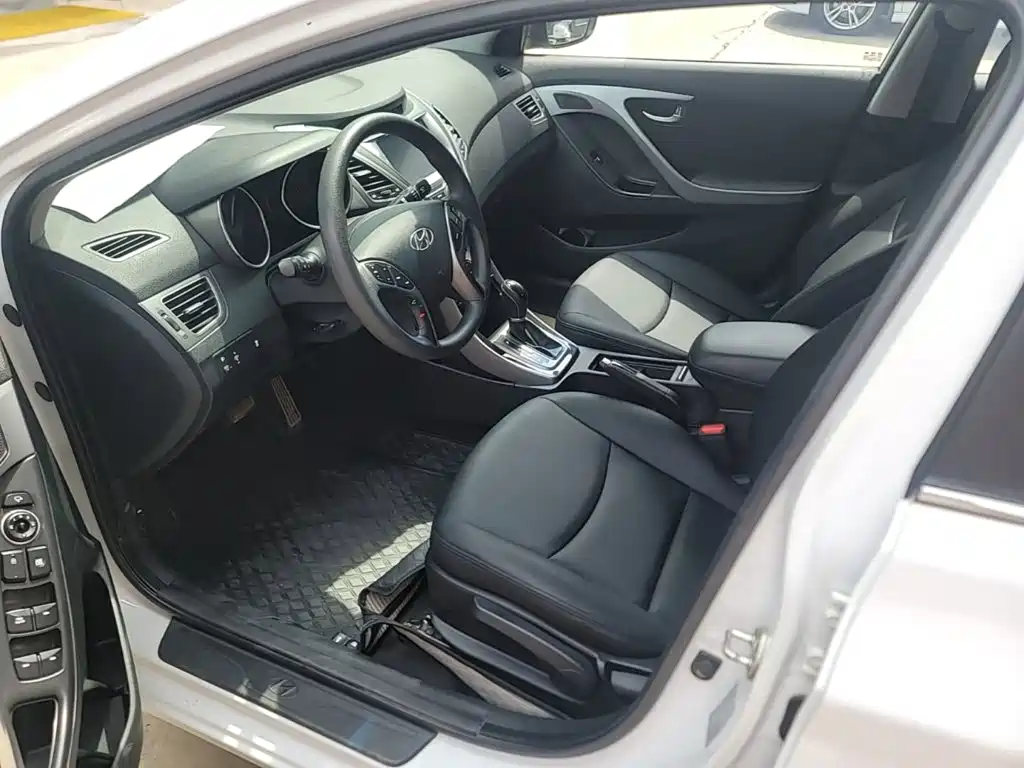 Hyundai Elantra Langdong — миниатюра 15