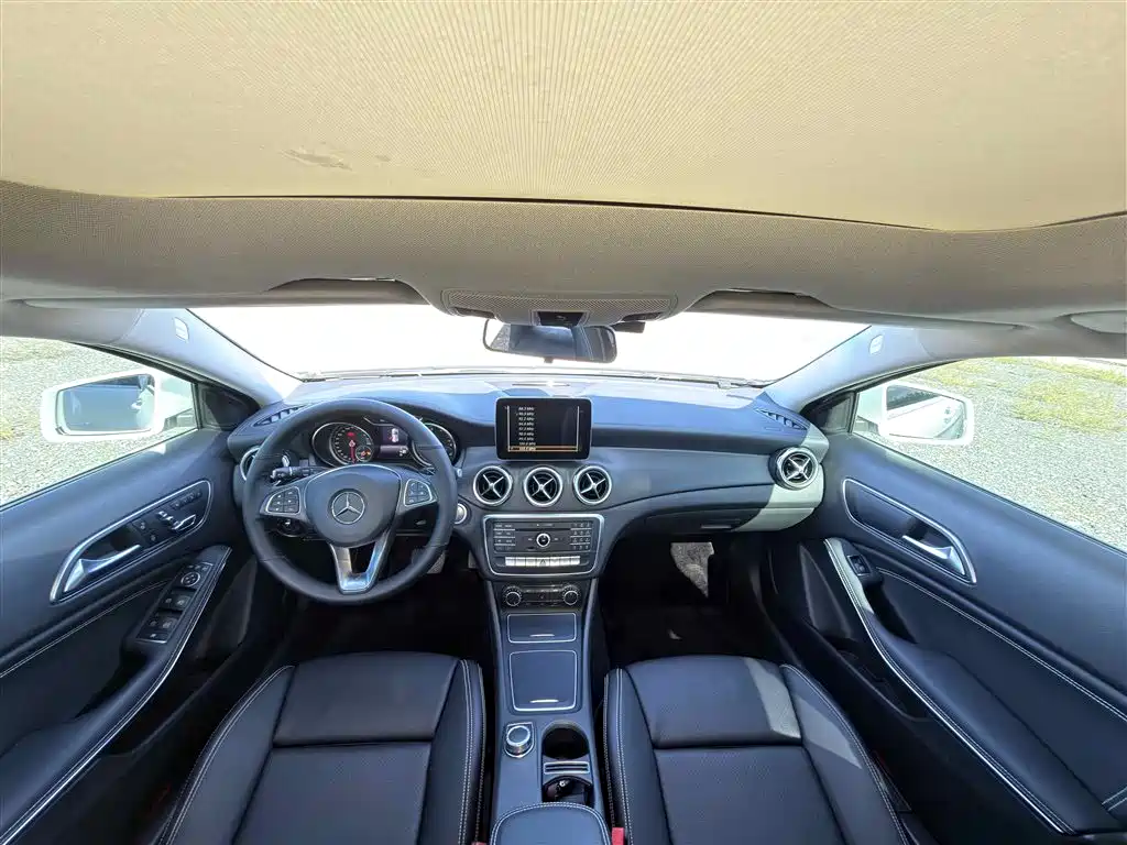 Mercedes-Benz GLA — миниатюра 10