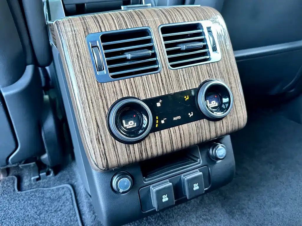 Land Rover Range Rover — миниатюра 13