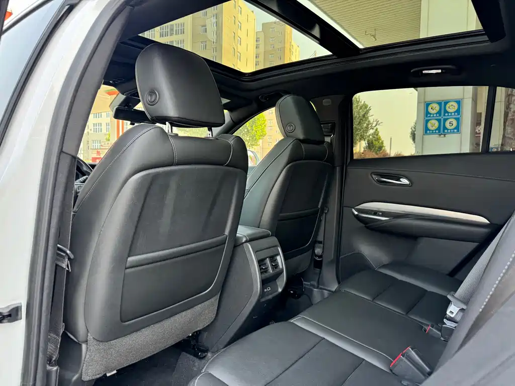 Cadillac XT4 — миниатюра 3