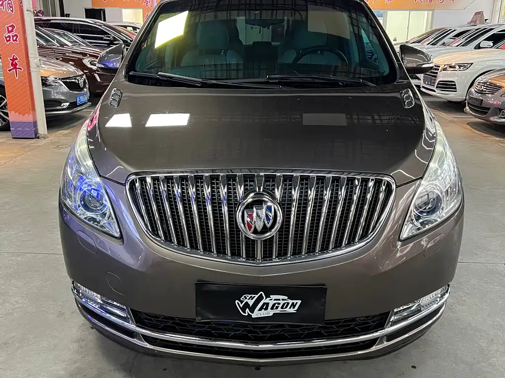 Buick GL8 — миниатюра 2