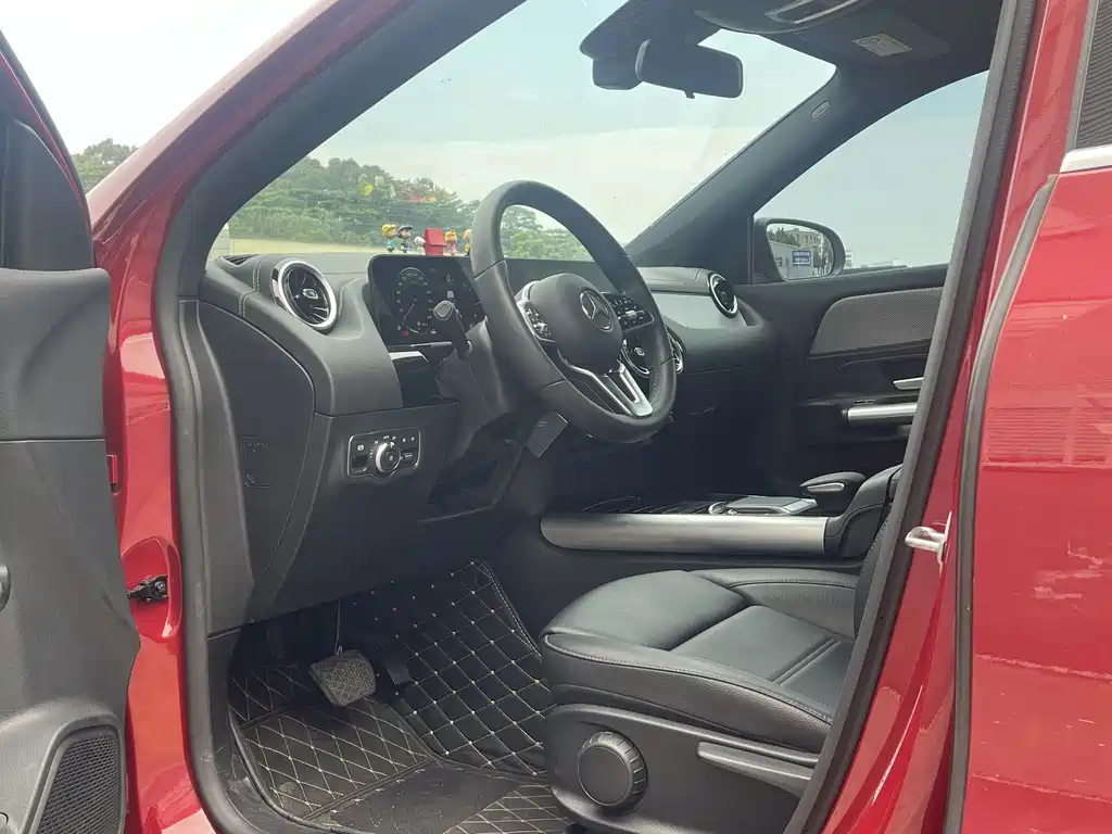 Mercedes-Benz GLA — миниатюра 11