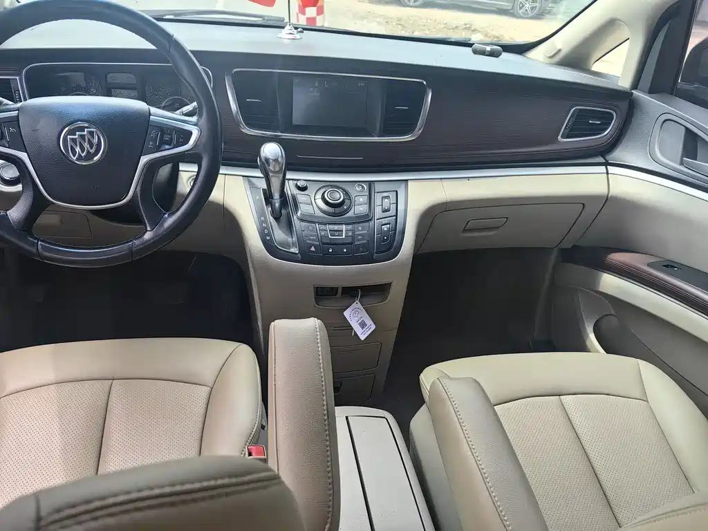 Buick GL8 2017 25S Luxury V