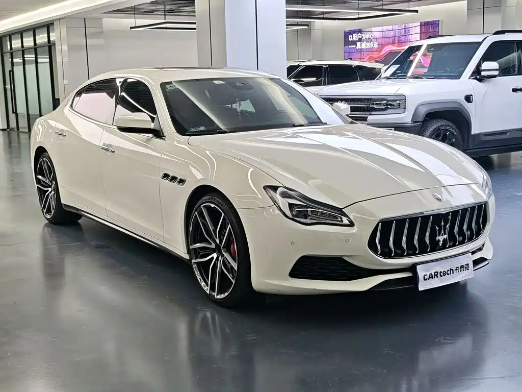 Maserati Quattroporte — миниатюра 2