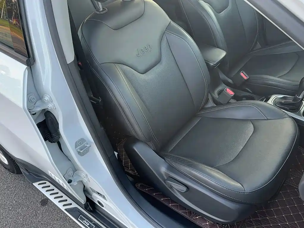 Jeep Compass — миниатюра 21