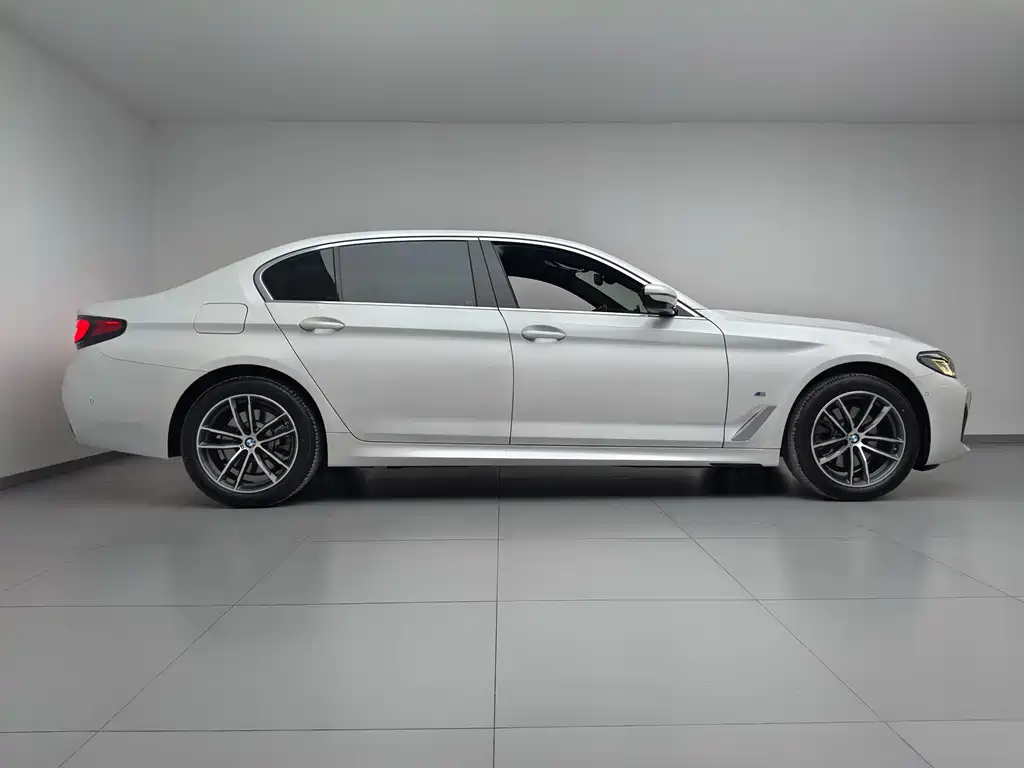 BMW 5 Series 5 2022 525Li M Sport