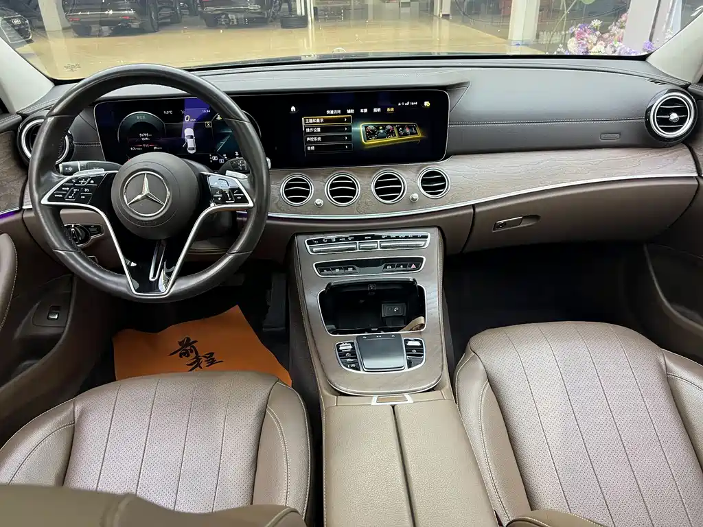 MERCEDES-BENZ E CLASS