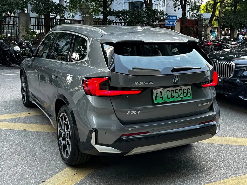 BMW iX1 — миниатюра 5
