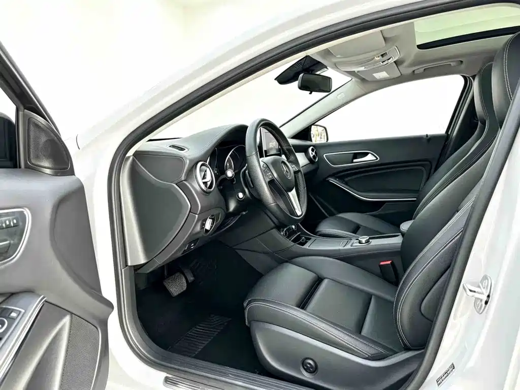Mercedes-Benz GLA — миниатюра 10