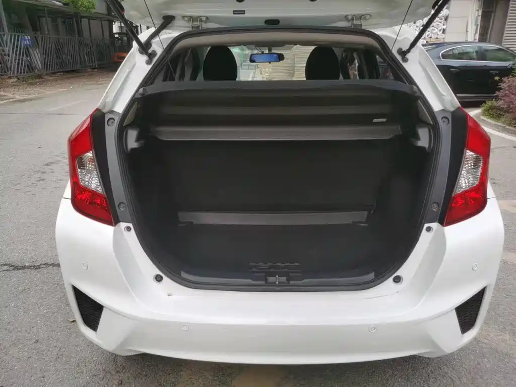 Honda Fit — миниатюра 13
