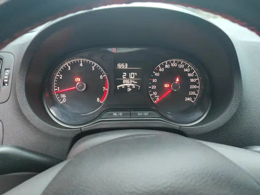 Volkswagen Polo — миниатюра 14