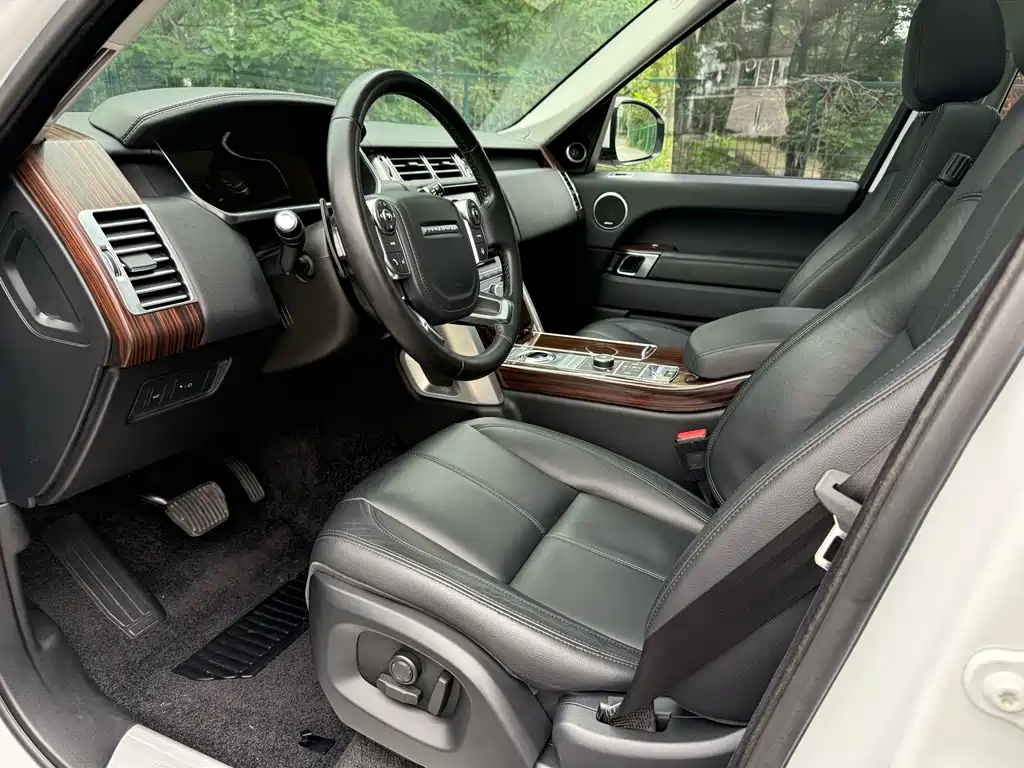 Land Rover Range Rover — миниатюра 20