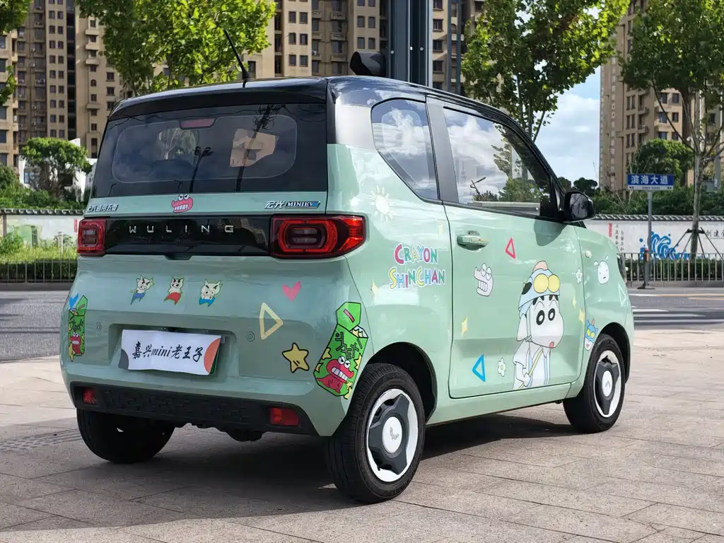 Wuling MINIEV — миниатюра 6