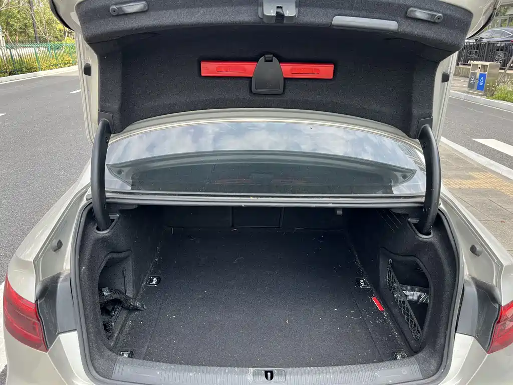Audi A4L — миниатюра 23