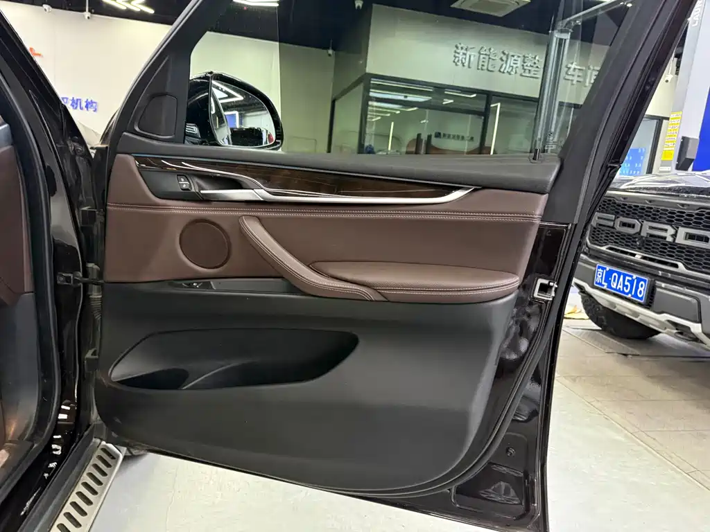 BMW X5 (Import) — миниатюра 8