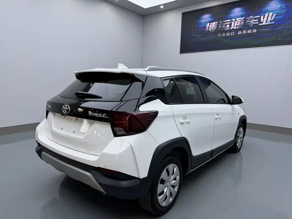 Toyota Yaris L — миниатюра 6