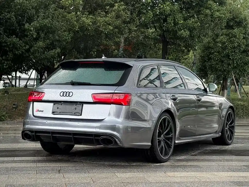 Audi RS 6 2016 RS 6 4.0T Avant