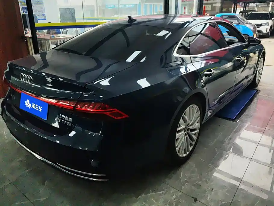Audi A7L — миниатюра 3