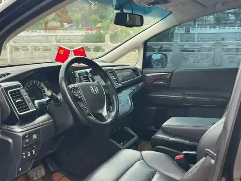 Honda Elysion — миниатюра 4